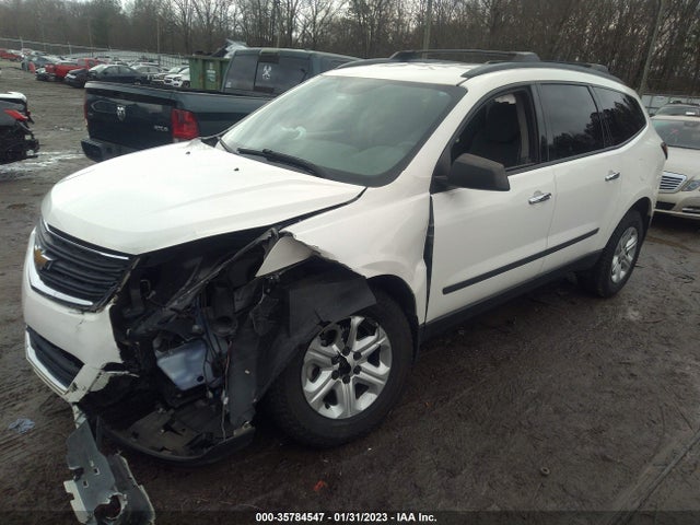Chevrolet Traverse Ls 2015 1GNKRFKD2FJ307374 Image 2