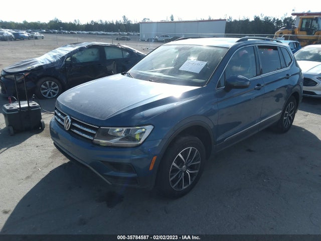 3VV3B7AX4LM080627 Volkswagen Tiguan Se/sel/se R-line Black