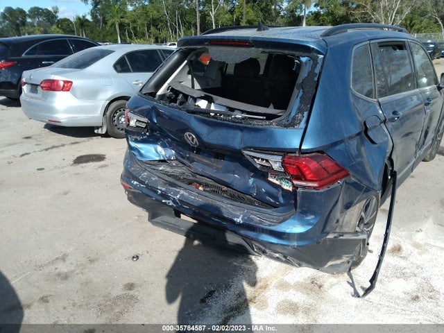 3VV3B7AX4LM080627 Volkswagen Tiguan Se/sel/se R-line Black