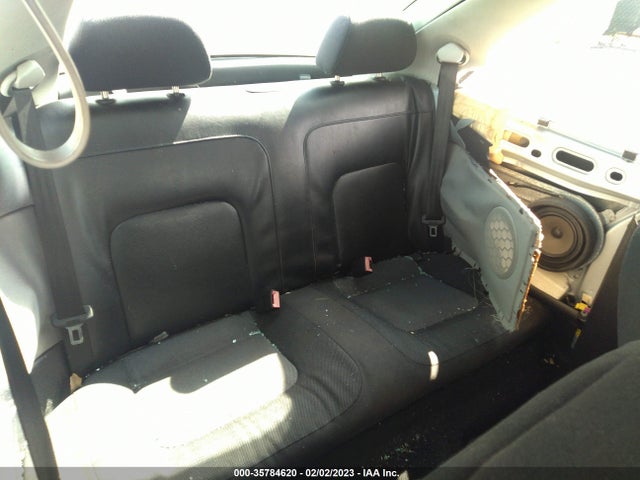 Volkswagen New Beetle Coupe Gl 2003 3VWBD21C23M429947 Image 9