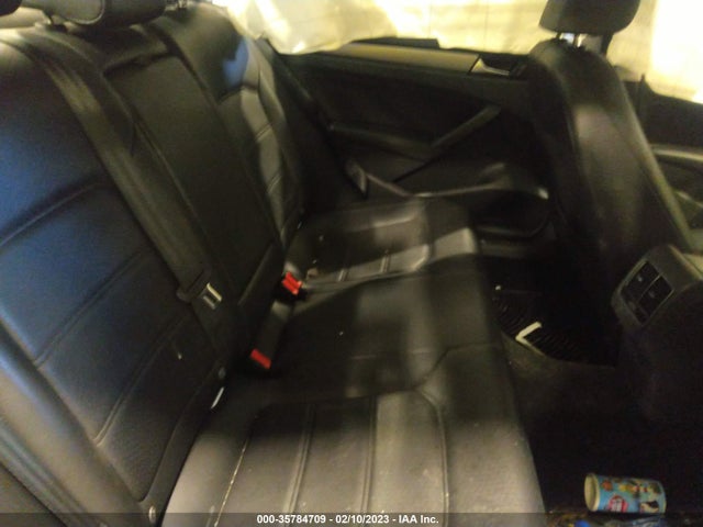 1VWBS7A3XEC047589 Volkswagen Passat Se W/sunroof