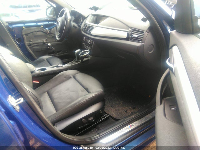 2015 BMW X1, VIN: WBAVM5C59FVV94630