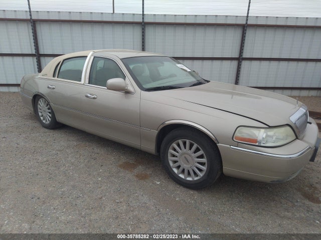 Lincoln Town Car Signature 2005 1LNHM81W35Y601545 zdjęcie główne
