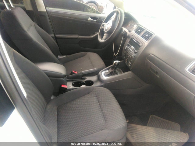 3VW2K7AJ1EM309786 Volkswagen Jetta Sedan S