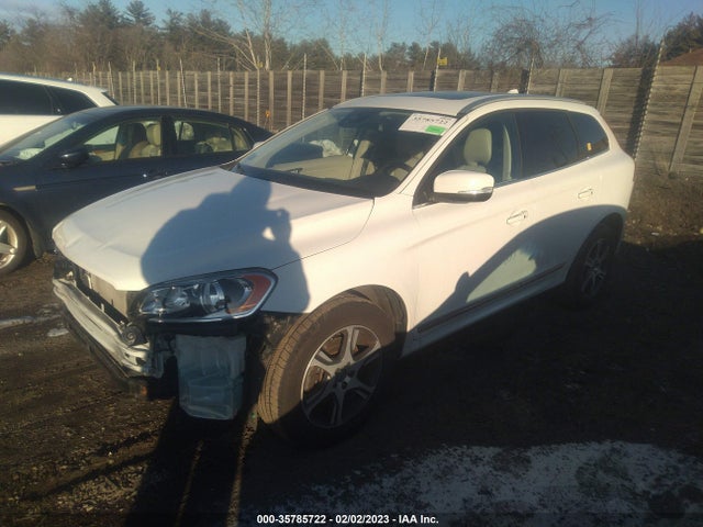 2015 Volvo XC60, VIN: YV4902RC4F2580377