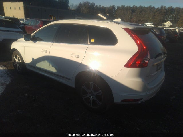 2015 Volvo XC60, VIN: YV4902RC4F2580377