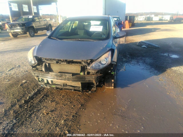 Hyundai ELANTRA GT 2013 KMHD35LE7DU106825 Image 8