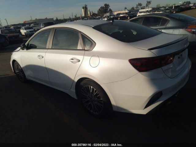 3KPF54ADXNE426863 KIA Forte Gt-line