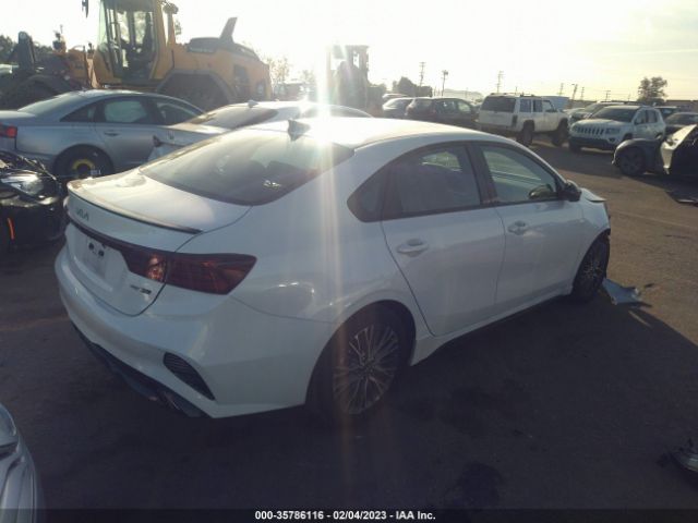 3KPF54ADXNE426863 KIA Forte Gt-line