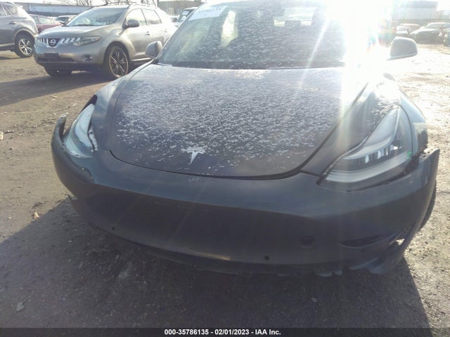 2018 Tesla 3, VIN: 5YJ3E1EB9JF103905