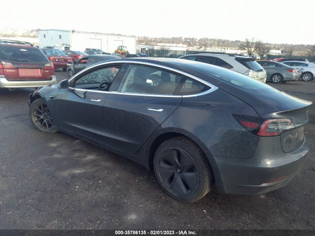 2018 Tesla 3, VIN: 5YJ3E1EB9JF103905