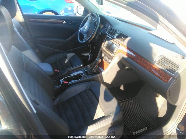 1VWCH7A34DC115502 Volkswagen Passat Sel Premium