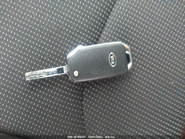 2019 KIA FORTE LXS VIN: 3KPF24ADXKE122095