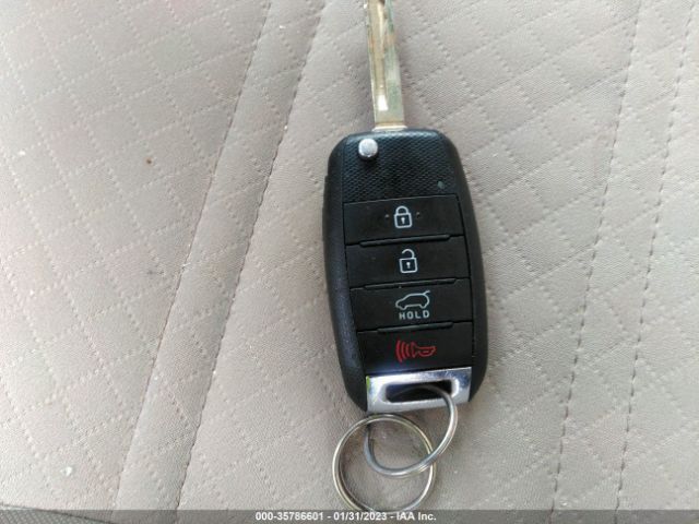 5XYPG4A36HG256353 KIA SORENTO LX