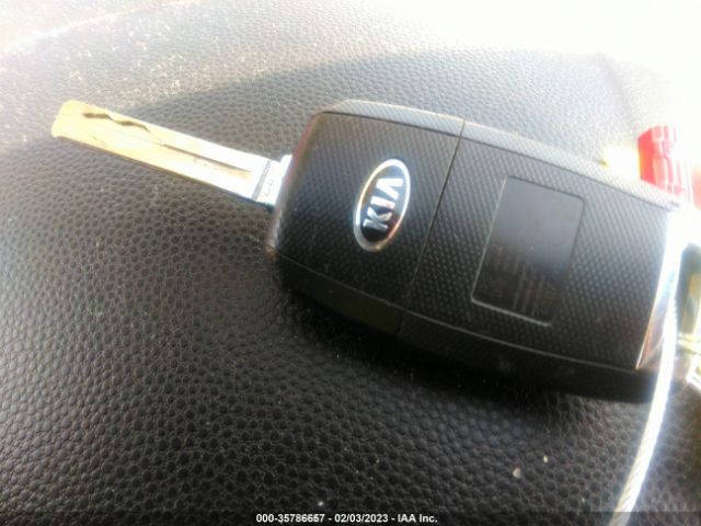 KNDJP3A58J7530625 KIA SOUL +
