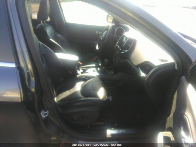 1C4PJLDB3KD333295 Jeep Cherokee Limited
