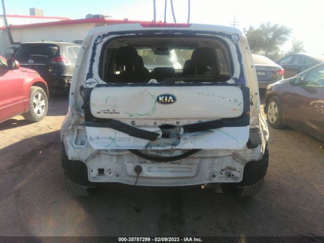 KNDJN2A2XJ7545780 KIA Soul Base
