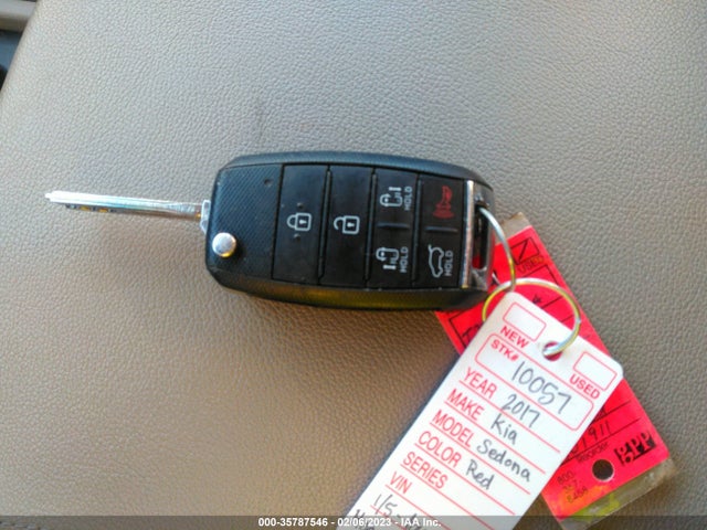 2017 Kia Sedona, VIN: KNDMB5C12H6301911