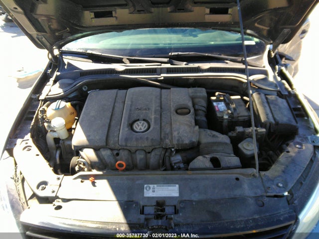 3VWDZ7AJ9BM377768 Volkswagen Jetta Sedan Se W