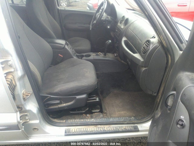2004 JEEP LIBERTY SPORT VIN: 1J4GK48K24W252898
