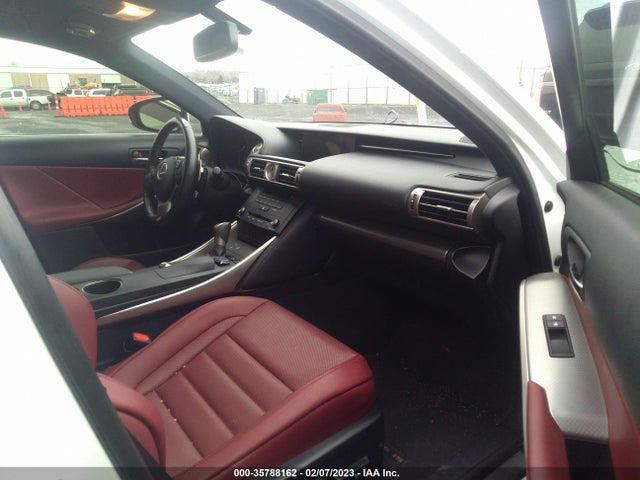 JTHBA1D29G5028589 Lexus IS 200T