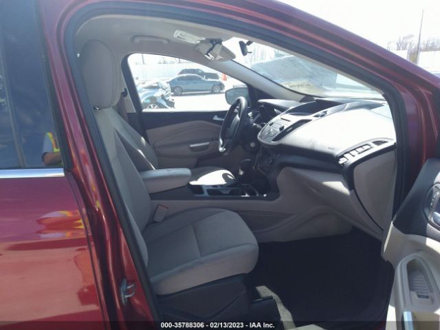 1FMCU0GD3HUE72199 Ford ESCAPE SE