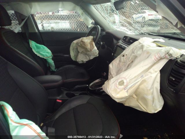 KNDJX3AA6H7886224 KIA Soul !