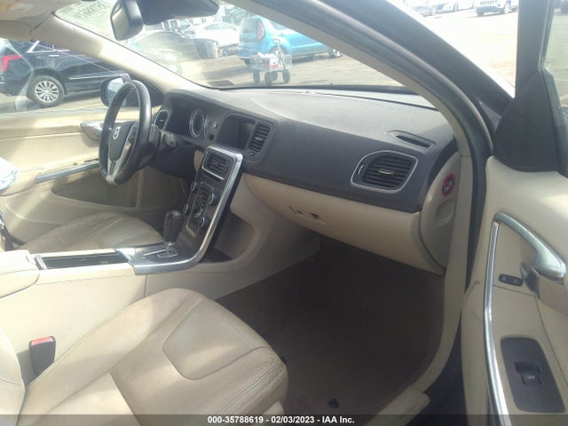 Volvo S60 T5 2012 YV1622FS0C2045614 Image 6