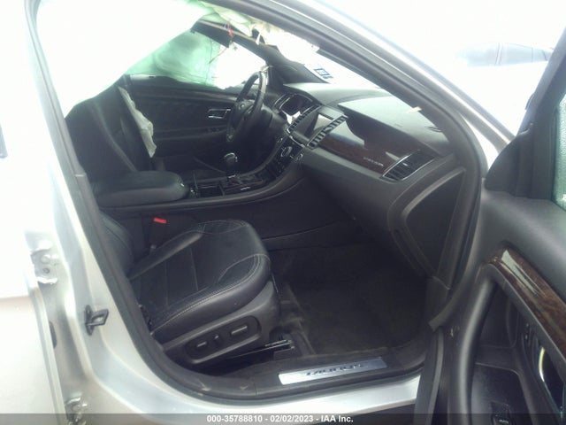 2017 Ford Taurus, VIN: 1FAHP2F82HG111827