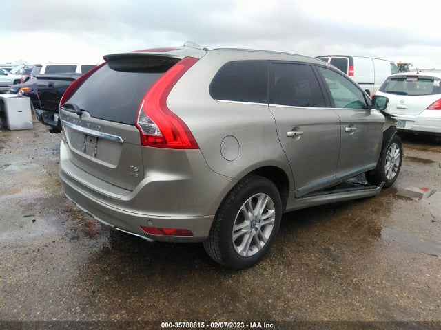 2016 Volvo XC60, VIN: YV4612RK3G2806675