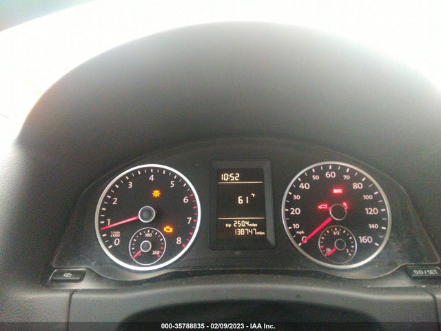 Volkswagen TIGUAN S 2011 WVGCV7AX0BW502957 Image 9