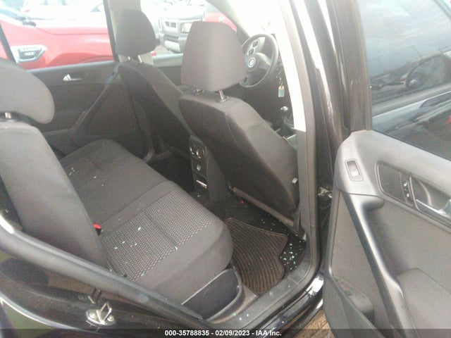 2011 VOLKSWAGEN TIGUAN S VIN: WVGCV7AX0BW502957