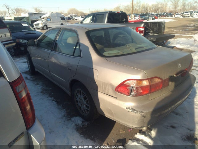 2000 HONDA ACCORD SDN EX W/LEATHER VIN: 1HGCG1652YA014913
