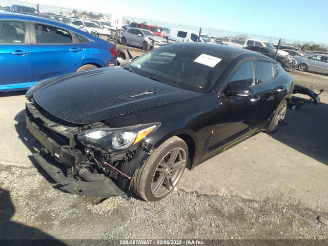 KIA Stinger 2018 KNAE15LA8J6034106 Image 2