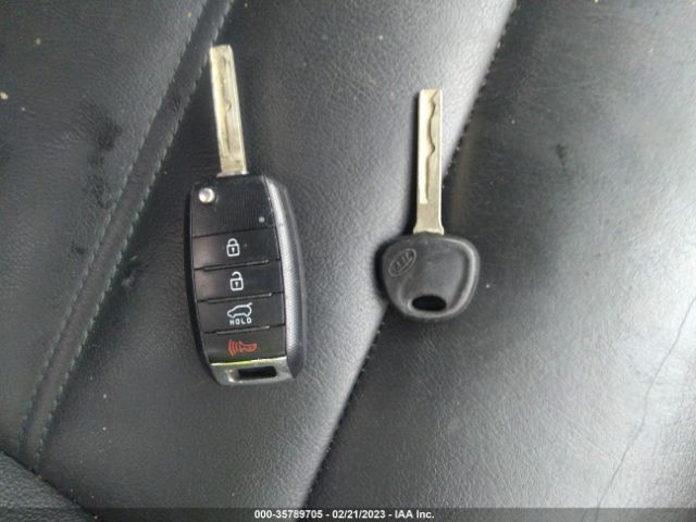 5XYPGDA50HG219185 KIA Sorento Lx V6