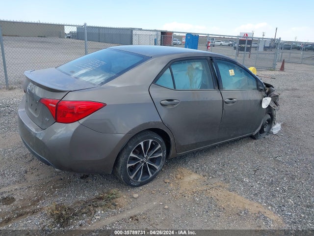 Toyota COROLLA SE 2018 5YFBURHE3JP739100 Image 4