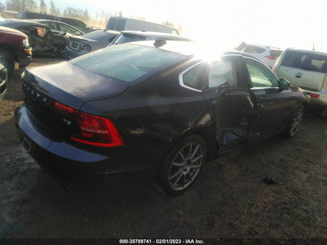 2017 Volvo S90, VIN: YV1102AK2H1016569