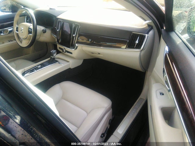 2017 Volvo S90, VIN: YV1102AK2H1016569