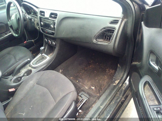 Chrysler 200 LX 2013 1C3CCBAB3DN734094 Image 6