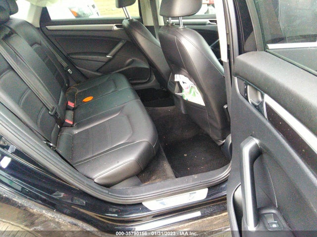 1VWDT7A30HC033775 Volkswagen Passat R-line W/comfort Pkg