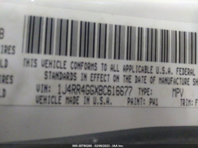 1J4RR4GGXBC616677 Jeep Grand Cherokee Laredo