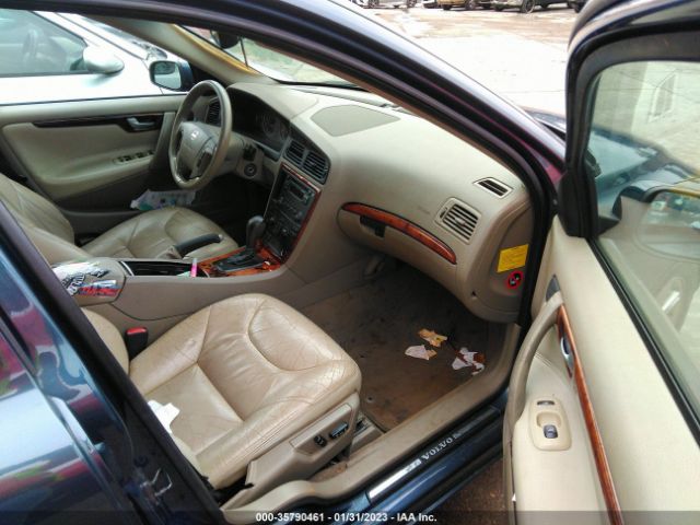 YV1SW592352514732 Volvo V70