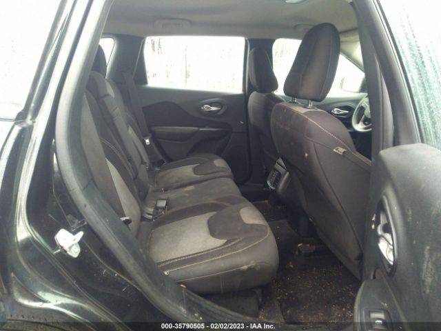 1C4PJLAB8FW660547 Jeep Cherokee Sport