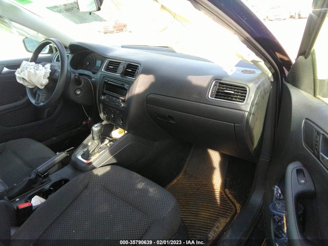 2013 VOLKSWAGEN JETTA SEDAN BASE/S/S W/SUNROOF VIN: 3VW2K7AJ8DM452328