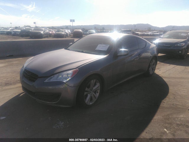 Hyundai Genesis Coupe 2.0t Premium 2012 KMHHT6KD0CU073536 Image 2