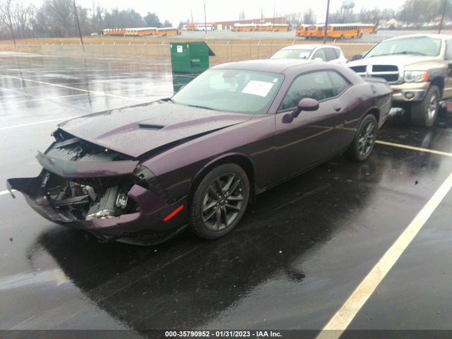 Dodge Challenger 2022 2C3CDZGG3NH136235 Image 2