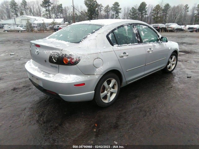 2005 MAZDA MAZDA3 S VIN: JM1BK323051261920