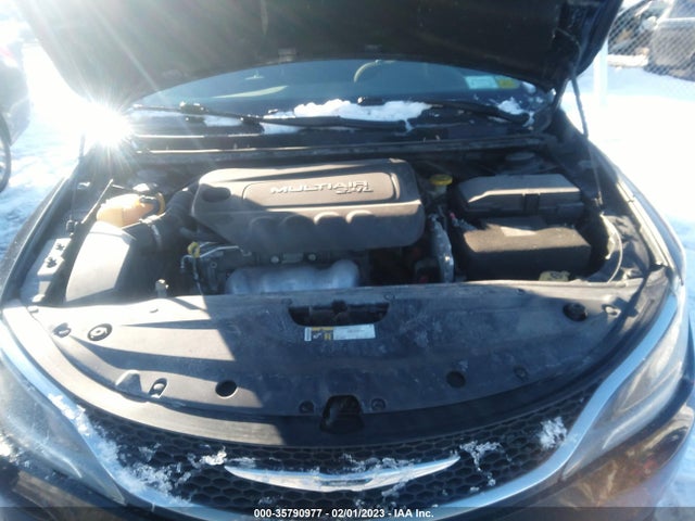 Chrysler 200 Limited 2015 1C3CCCAB3FN675850 Image 10