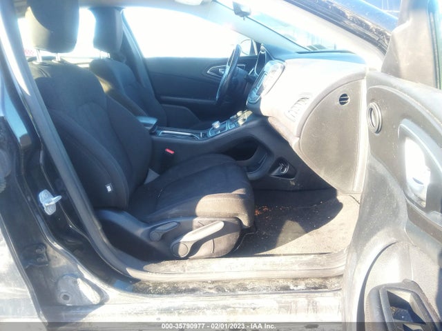 Chrysler 200 Limited 2015 1C3CCCAB3FN675850 Image 5