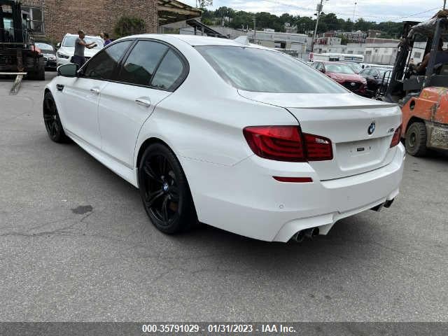 BMW M5 2013 WBSFV9C52DD097040 Image 3